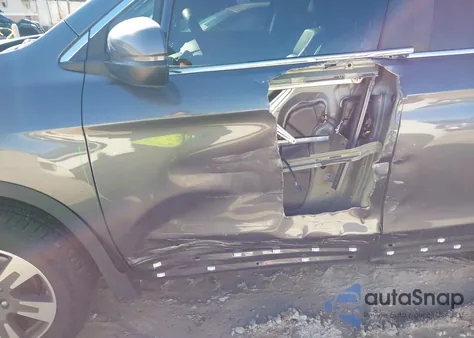 2017 Honda Ridgeline Rtl z USA, uszkodzony, nr VIN 5FPYK3F5XHB018608